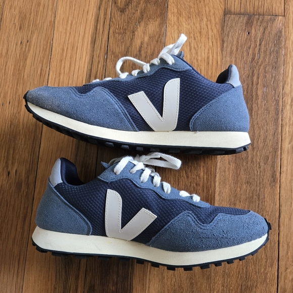 Veja Navy and Cream Women's Sneakers - Picture 10 of 12